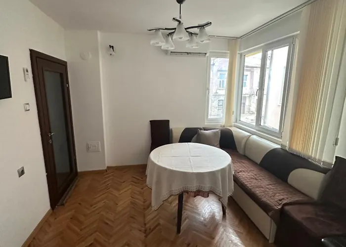 за гости моника Балчик