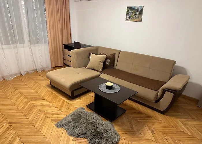 за гости моника Балчик