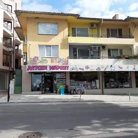за гости моника 아파트 발치크