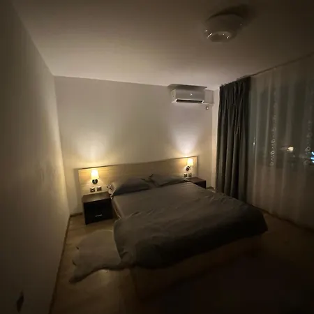 за гости моника * בלצ'יק